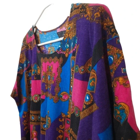 Vintage Funky Color-Blocked Gem Crown Shirt - Picture 3 of 5